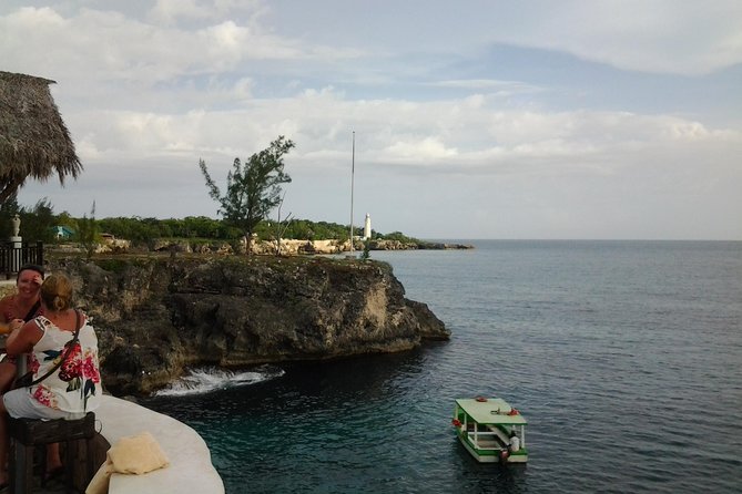 Montego Bay Excursion Negril 7 Miles Beach, Rick's Cafe and Time Square Shopping - A North-Coast Day With Cruise-Port Pickup
