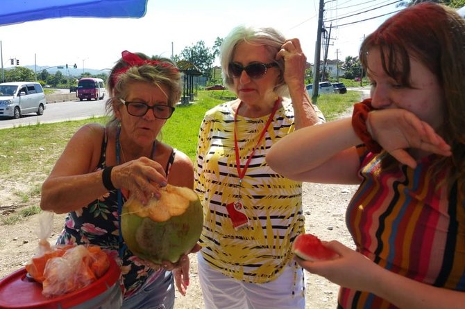 Montego Bay hi lite and culture tour - Local food and fruit: the small add-ons that make it feel real