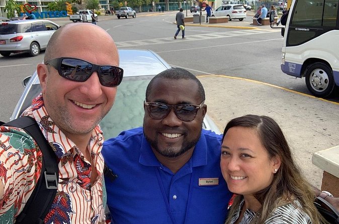Montego Bay Hotels Airport Private Transfer - Round-trip vs one-way: choosing the right option (and avoiding mix-ups)