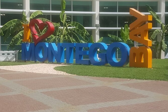 Montego Bay Hotels Airport Transfer - Where to Meet Your Driver: The PPP Sign Method
