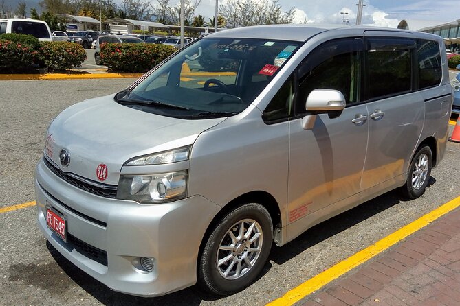 Montego Bay Hotels Private Airport Transfer from Montego Bay(MBJ) - Entering The Airport Flow: Desk 18 After Customs
