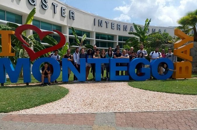 Montego Bay Hotels Private Airport Transfer from Montego Bay(MBJ) - Booking and the Human Side: Safety, Delays, and the Pickup Process