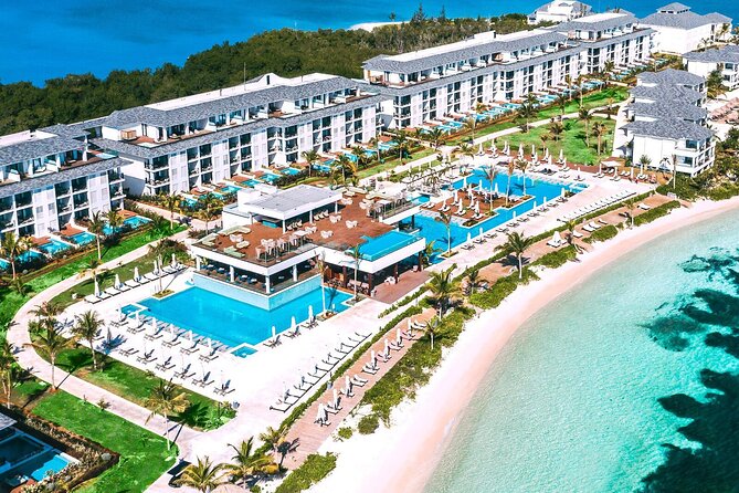 Montego Bay Hotels Private Airport Transfer - Meeting point at Sixt: your fastest path to pickup