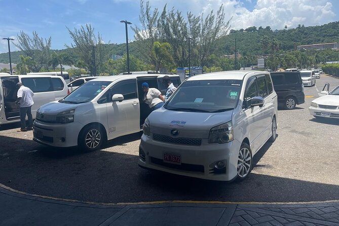 Montego Bay Hotels Private Transfers - Getting From the Airport to Montego Bay Hotels in 10–20 Minutes