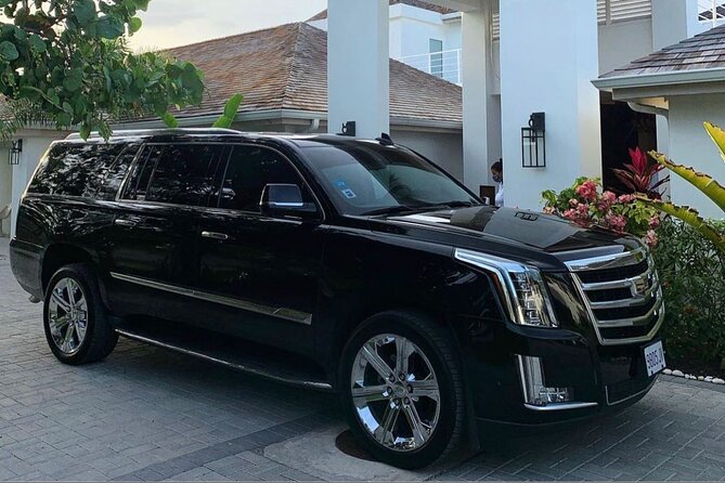 Montego Bay, Negril, Ocho Rios Areas Private Luxury Transfer - The ride in a luxury vehicle: comfort you can feel