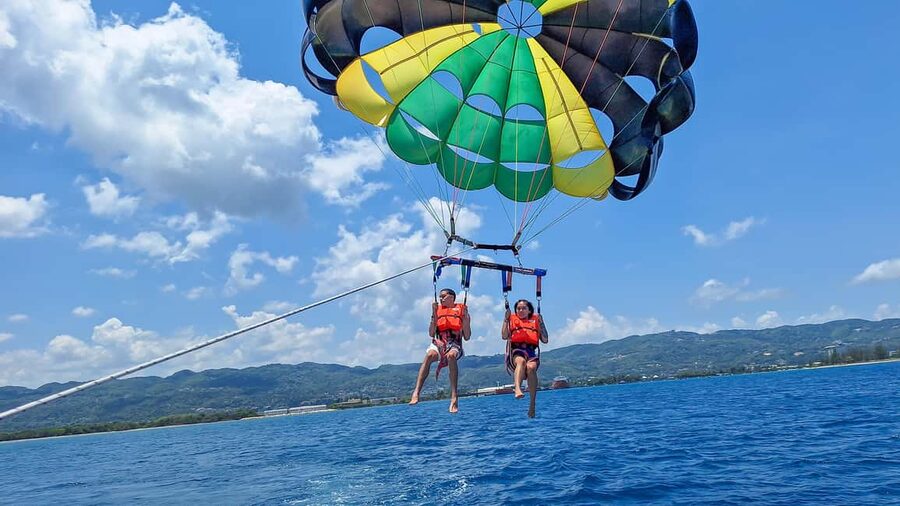 Montego Bay: Parasailing and Jet Ski Combo with Pickup - Jet ski excitement: 30 minutes of speed with instruction