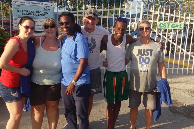Montego Bay Scenic Tour - The Hip Strip (Gloucester Avenue): shopping and that local-energy break
