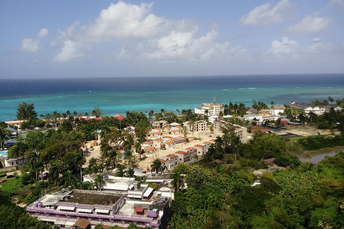 Montego Bay Scenic Tour - Getting picked up: AC comfort and a small-group ride
