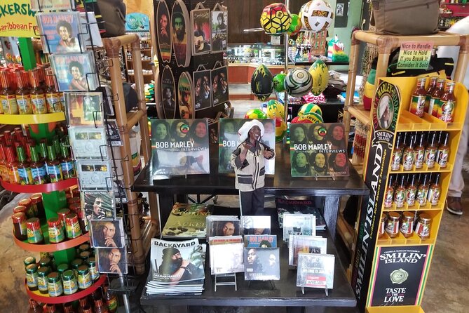 Montego Bay Shopping - Montego Bay shopping zones for souvenirs: how you get variety fast