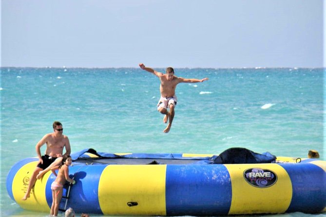 Montego Bay Shore Excursion: Doctor's Cave Beach & Montego Bay City Highlights - Transportation and guide commentary: why this tour can feel smoother