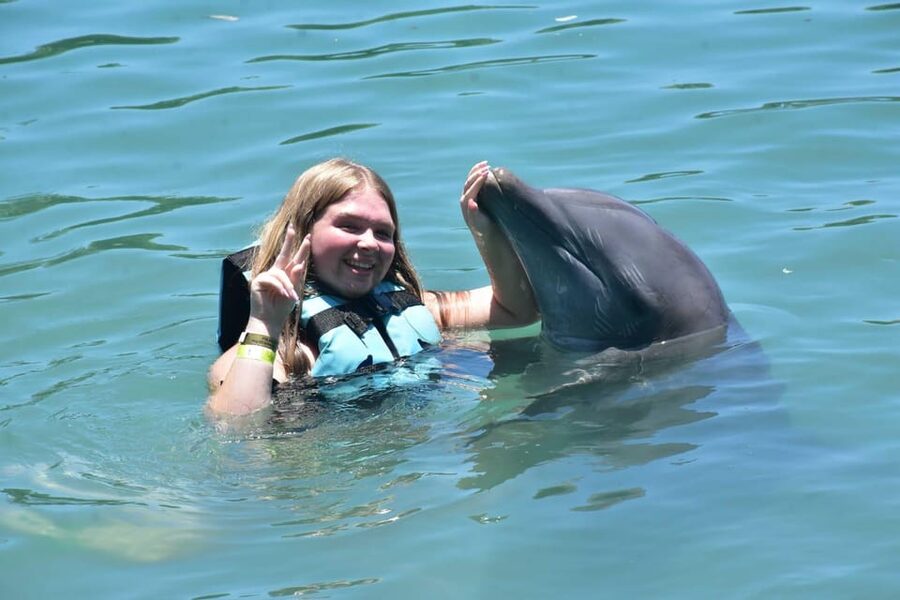Montego Bay: Swim With The Dolphins Adventure in Lucea - Kayaking in a private lagoon: a change of pace after the water time