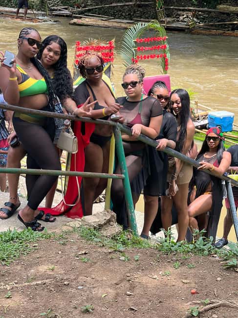 Montegobay: Rafting Tour with Limestone Massage - The flow of the day: pickup, the ride to Lethe, and the river schedule