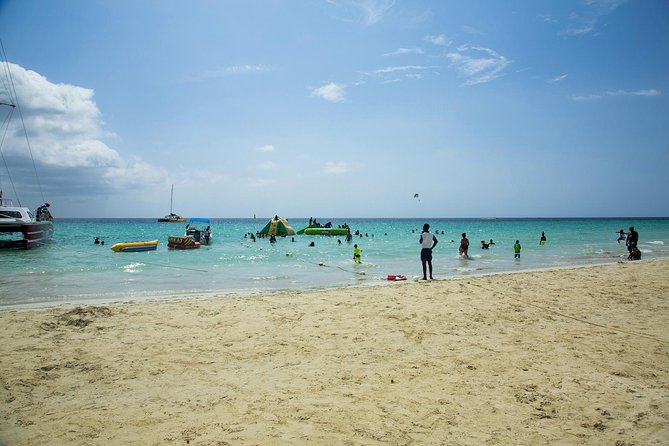 Negril 4 in 1 Day Trip from Montego Bay - Rick’s Cafe sunset stop: the famous cliff scene with time to breathe