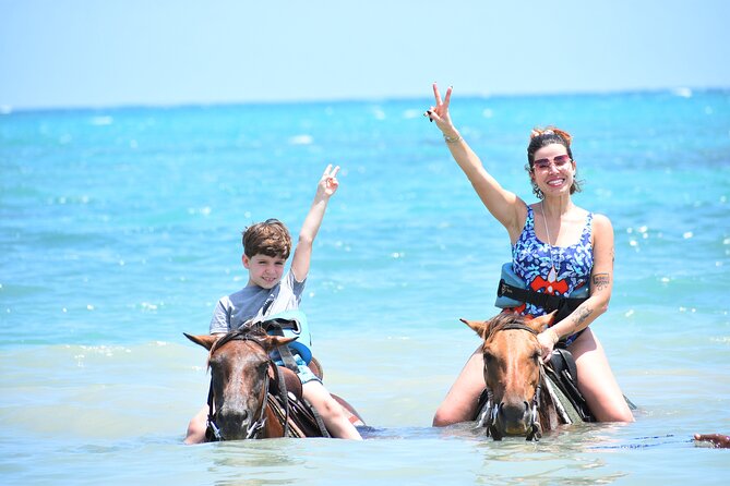 Negril 45-minute Guided Horseback Ride and Swim - The Jamwest bonus stops: more than just a waiting room
