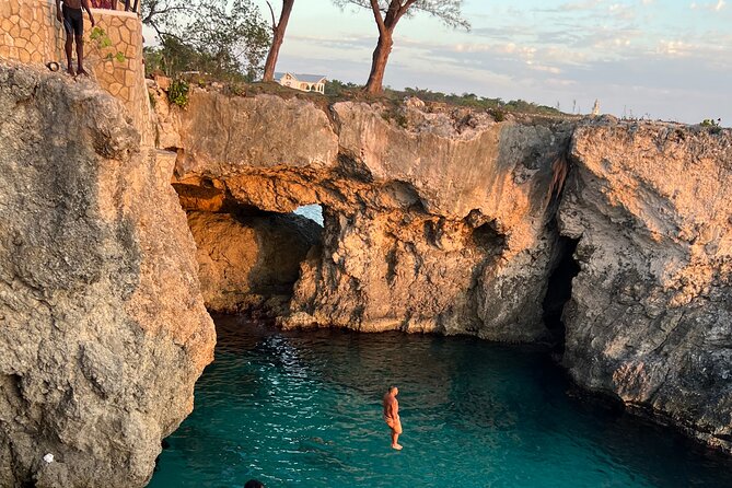Negril 7 Mile Beach and Ricks Cafe Tour - Montego Bay to Negril: why the drive matters on a 6–7 hour day