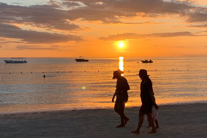 Negril Experience 1- 4 Persons - Optional Add-Ons: Parasailing, Boat Time, Rafting, and More