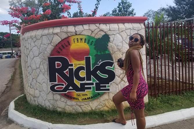 Negril Seven Miles Beach Day and Rick's Cafe Sunset Private Tour - Who should book this Negril private day trip?
