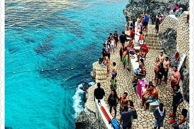 Negril Seven Miles Beach & Rick's Cafe - Rick’s Cafe: included entry and a show-focused stop