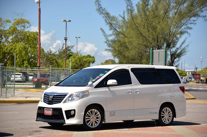 Ocho Rios Hotels Transfer Between Montego Bay Airport (MBJ) - Good-fit guests: couples, families, and anyone who hates airport chaos