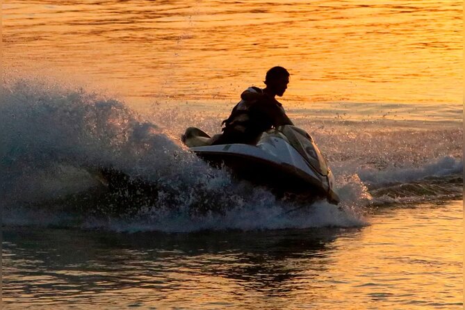 Parasailing & Jetski Water Activities in Montego Bay - Parasailing at 200 Feet: What Your 15-Minute Flight Is Like