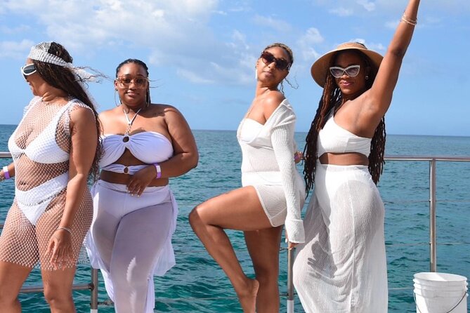 Party Catamaran: OpenBar, Music, Negril Beach, Caves, Snorkeling - The Montego Bay to Negril bus ride: long, but part of the deal