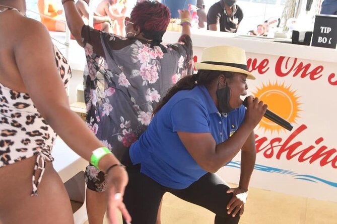 Party Catamaran: OpenBar, Music, Negril Beach, Caves, Snorkeling - Snorkeling with included gear: what you’re really paying for
