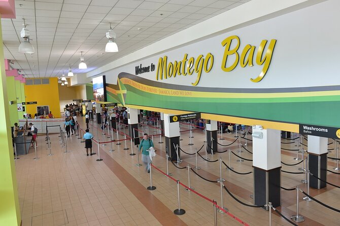 Private Airport Transfer To Montego Bay Hotels - The Ride to Montego Bay: A/C Comfort Plus Quick Jamaica Talk