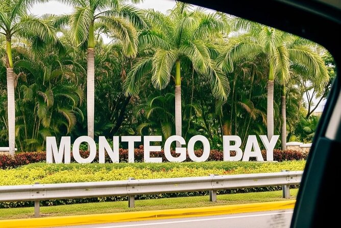 Private Airport Transfers in Montego Bay - Arriving in Montego Bay: meeting your driver at Sangster