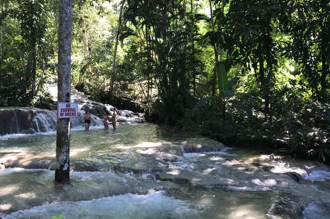 [PRIVATE] Dunn's River Falls with Entrance Fees - Pools, Splash Time, and Optional Zip Line Fees
