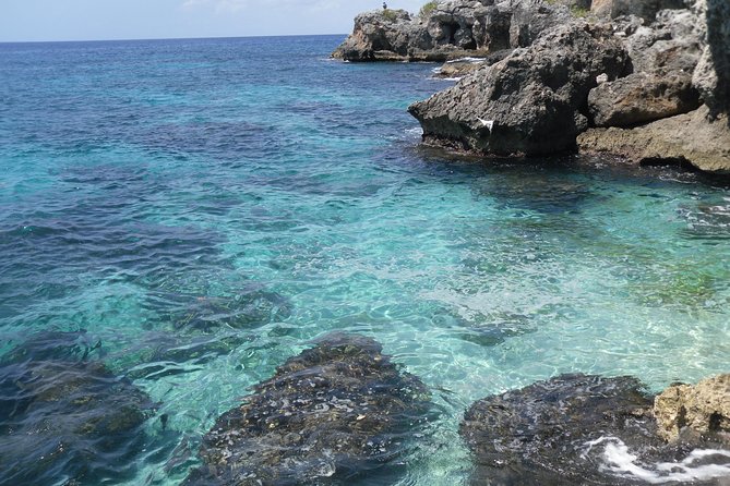Private Montego Bay Airport Transfer to Negril - One-Way or Round-Trip: Pick the Simpler Plan