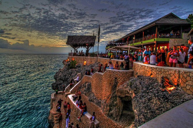 Private Negril Beach and Rick's Café from Montego Bay - Margaritaville Negril on Seven-Mile Beach: where to relax without overthinking