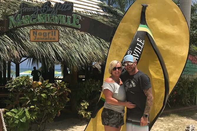 Private Negril Beach & Rick's Cafe Sunset Tour - Rick’s Cafe Stop: Sunset Timing and the Cliff-Jumping Spectacle