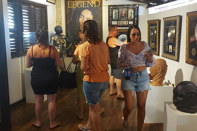 Private Nine Mile Tour from Montego Bay - Bob Marley’s Birthplace and Resting Place: The One-Hour Guided Block