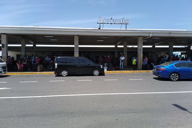 Private Round Trip Airport Transfer from Montego Bay to Ocho Rios - The Road From Montego Bay to Ocho Rios or Runaway Bay