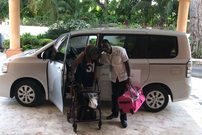 Private Round Trip Airport Transfers in and Around Montego Bay - The Ride Itself: Air-Conditioned Comfort and Practical Luggage Handling