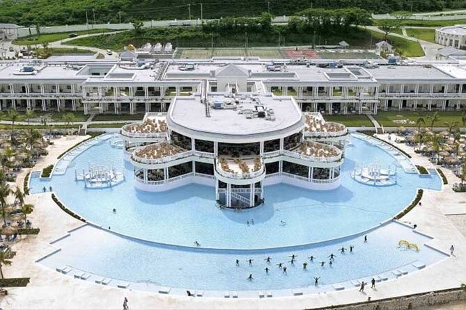 Private Sangster Airport Transfer to Grand Palladium Resort - Sangster Airport Pickup Without the Taxi Hunt