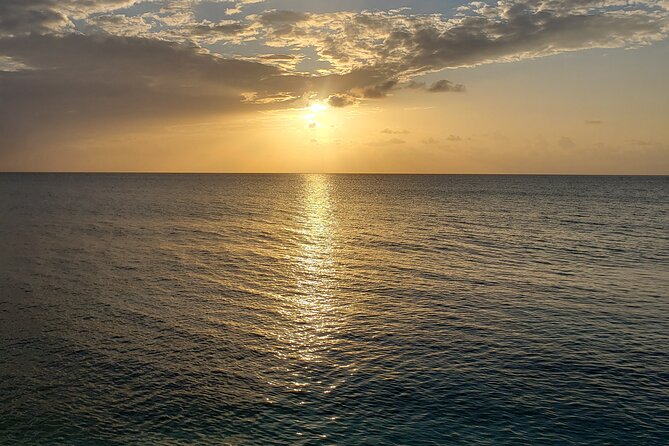 Private Sangsters Int. Airport Pickup to Montego Bay Resorts - Door-to-door Montego Bay transfer: no waiting, no detours