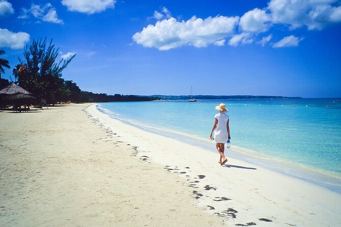 Private Tour of Negril Beach and Sunset at Ricks Cafe - Food, Drinks, and Tickets: Where Extra Costs Show Up