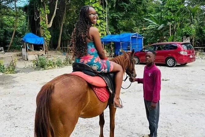 Private Transfer from Montego Bay to Dunns River Falls - Optional Stops With Your Driver: Shopping, Horseback, Blue Hole, Bamboo Rafting