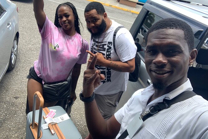 Private Transfer From or To Airport to Montego Bay Hotels - What Private Really Means for Your Group