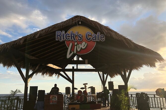 Ricks Cafe and Negril Seven Miles Beach Irie Tour - Negril’s Seven Mile Beach: great sand, plus real-world costs and noise