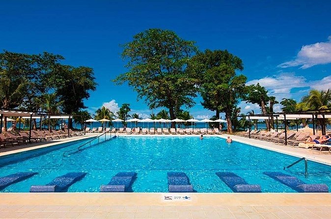 Riu Palace Montego Bay Private Airport Transfer - Cost and Value: Is $20 Per Person a Smart Deal?