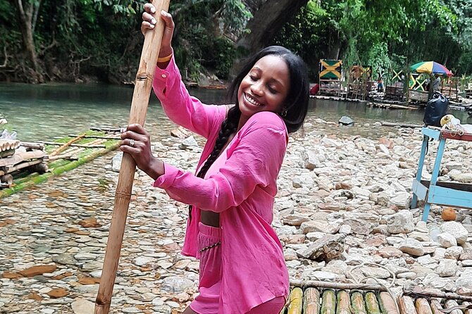 River Rafting Limestone Massage and Shopping Tour in Montego bay - Stop 2: Sam Sharpe Square for a Quick Dose of Downtown History