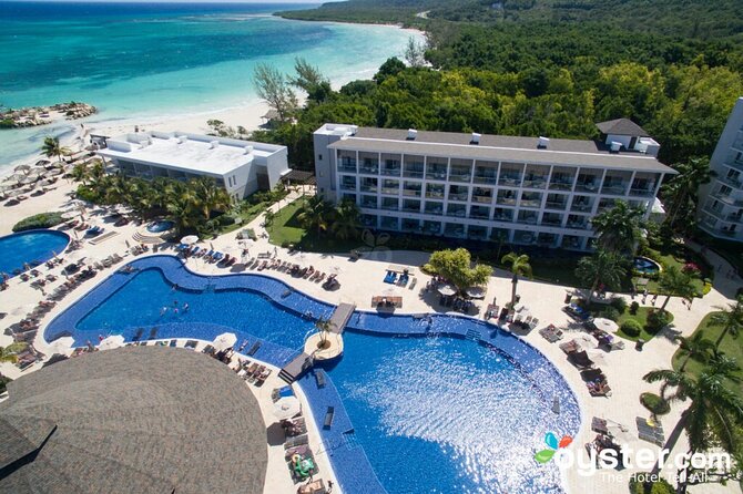 Royalton Blue Waters and Hideaway at Blue Waters Airport Transfer - What’s Included, and The One Small Extra to Know