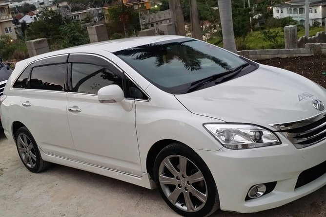 Runaway Bay Hotels Private Transfer - Vehicle size and group discounts: when this becomes a smart buy