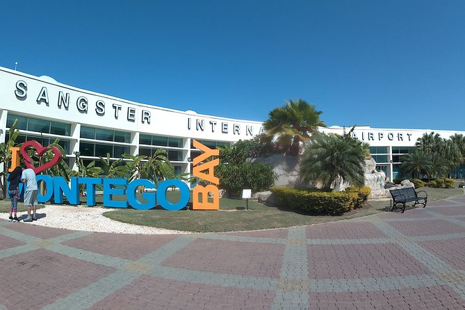 Sangster International Airport Transfer to Hotels (MBJ) Montegobay Jamaica - Car, Bus, or Coach: Matching the Ride to Your Group