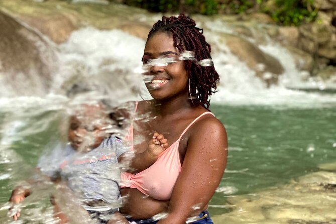 Street Executive Tours And Chauffeur Service Jamaica - The A/C SUV or Minivan Experience: Comfort You Can Feel