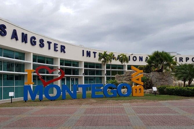 VIP Luxury Montego Bay Airport Transfer to Montego Bay/ Falmouth - Optional Stops: When a Quick Detour Improves Your Whole Day